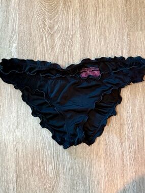 Victoria’s Secret Swim Black - The Ruffle Cheeky Bikini Bottoms M